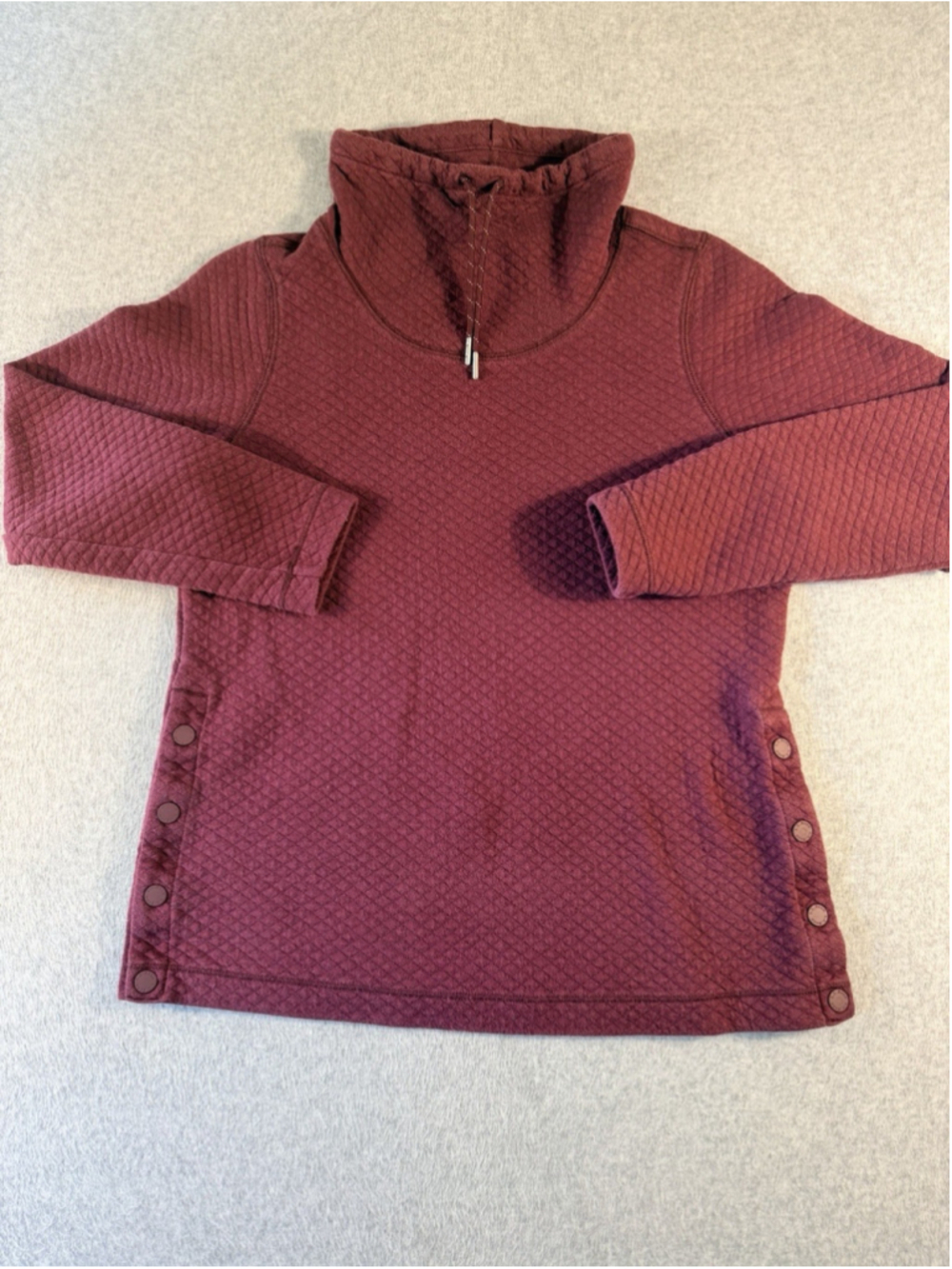 L.L.Bean Women’s Quilted Funnel Neck Pullover Small Petite Burgundy Side Snaps